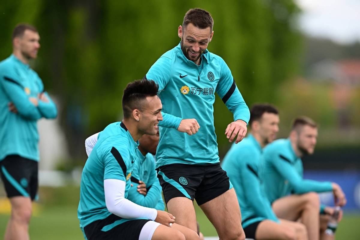 包含风云突变国际米兰加时末段完成体检,亚冠版图或变,态度坚定,更衣室氛围转暖的词条 包含风云突变国际米兰加时末段完成体检,亚冠版图或变,态度坚定,更衣室氛围转暖的词条