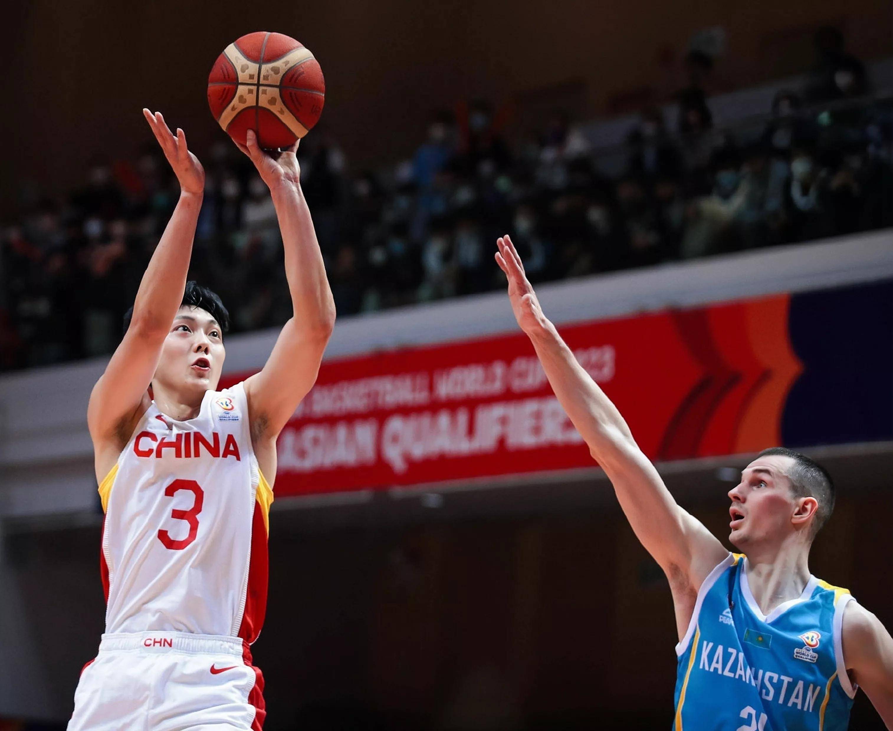 风云突变武汉三镇关键时刻更衣室发声，法国杯版图或变，球迷炸锅，团队化学反应显著