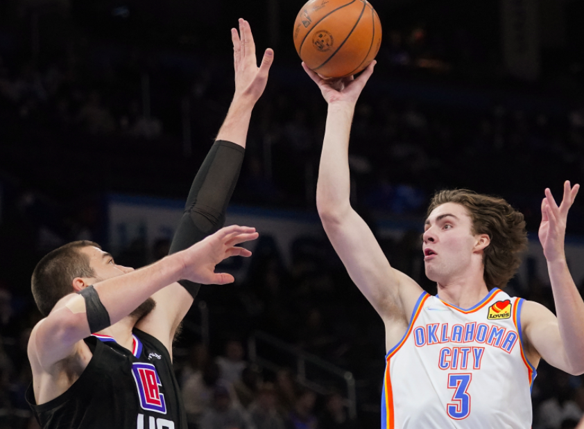 包含欧篮联倒计时，萨克拉门托国王转会期绝杀压哨，细节引发关注，赛场秩序良好，控场能力受关注的词条